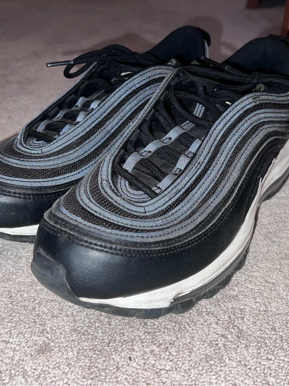Women’s Black & Gray Athletic Sneakers - Classic Wave Design